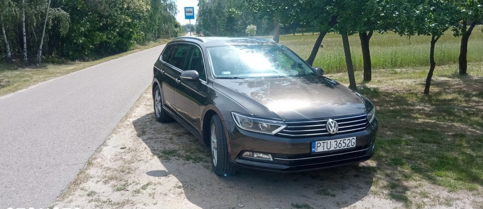 Volkswagen Passat cena 45500 przebieg: 267000, rok produkcji 2015 z Piekary Śląskie małe 254